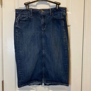 Lane Bryant Dark Denim Skirt SZ 14 Front/Back Pockets!